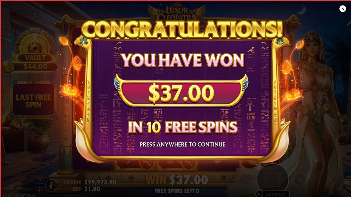 Tampilan visual slot Luxor of Cleopatra dengan nuansa emas dan Mesir Kuno